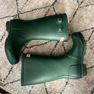 Hunter Olive Green Kids’ Waterproof Rain Boots